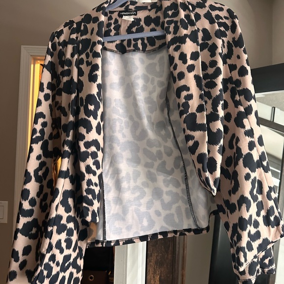 Blazer - Picture 4 of 4